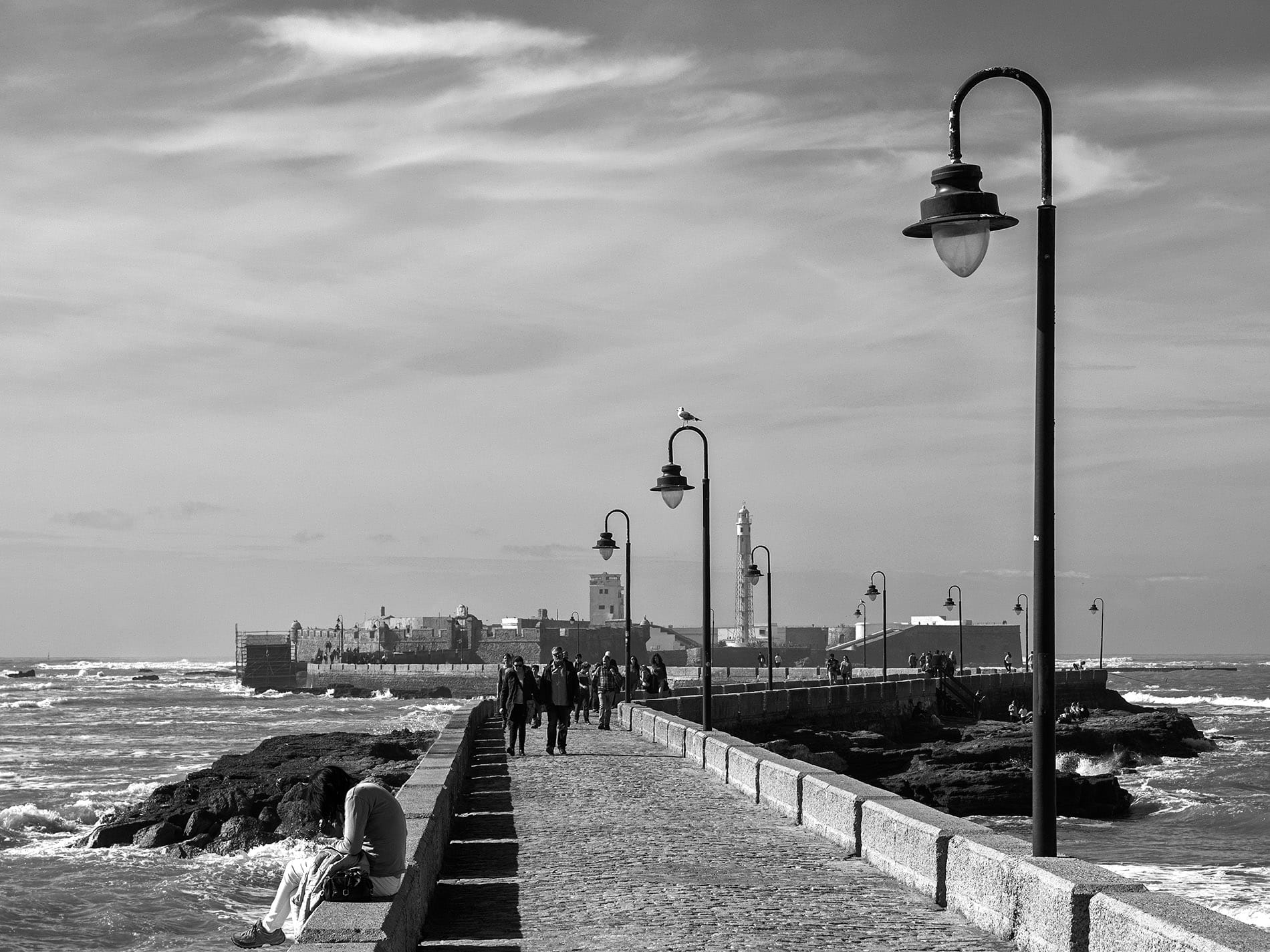 Ruta de turismo oscuro: Castillo de San Sebastián en Cádiz, fortaleza solitaria junto al mar con pasado misterioso