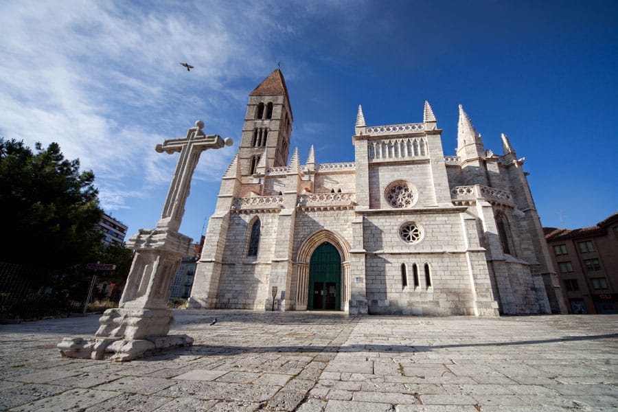 Turismo oscuro en Valladolid: Iglesia de Santa María la Antigua y su historia en la Guerra Civil